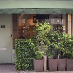 Bright, Modern One Bedroom Apartment On 1St Floor