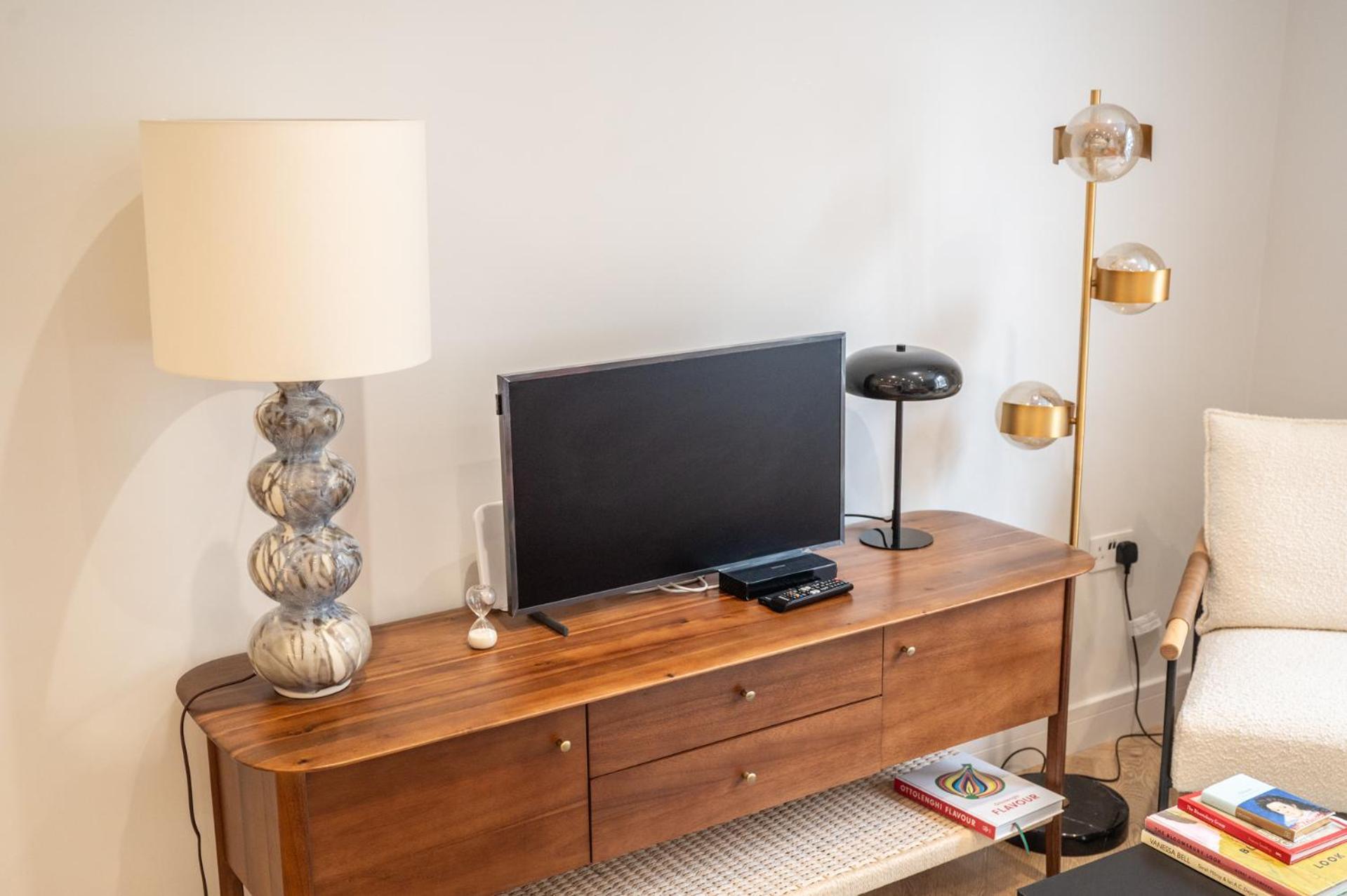 Appartamento Bright, Modern One Bedroom On 1st Floor