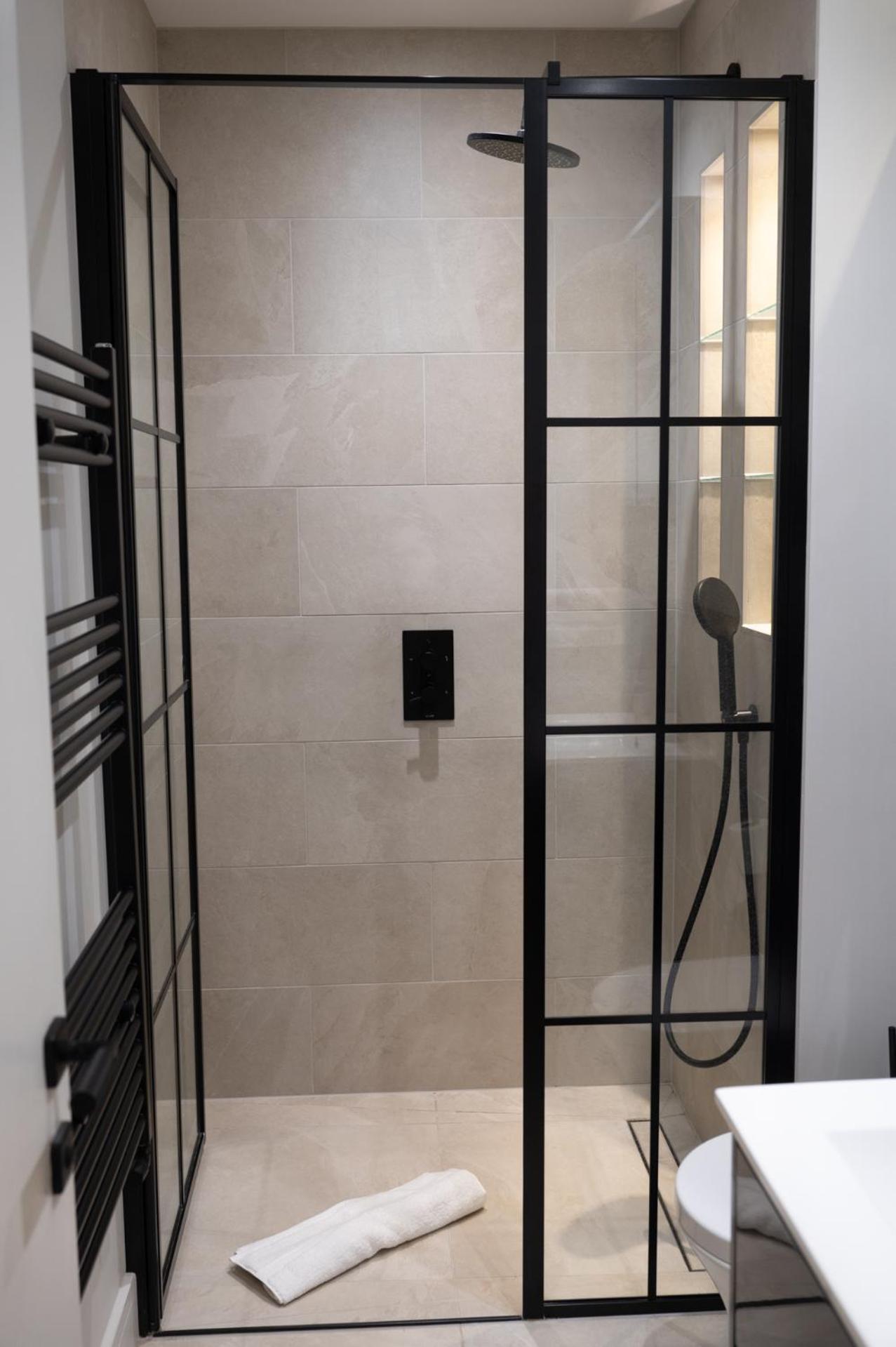 Bright, Modern One Bedroom On 1st Floor Appartamento