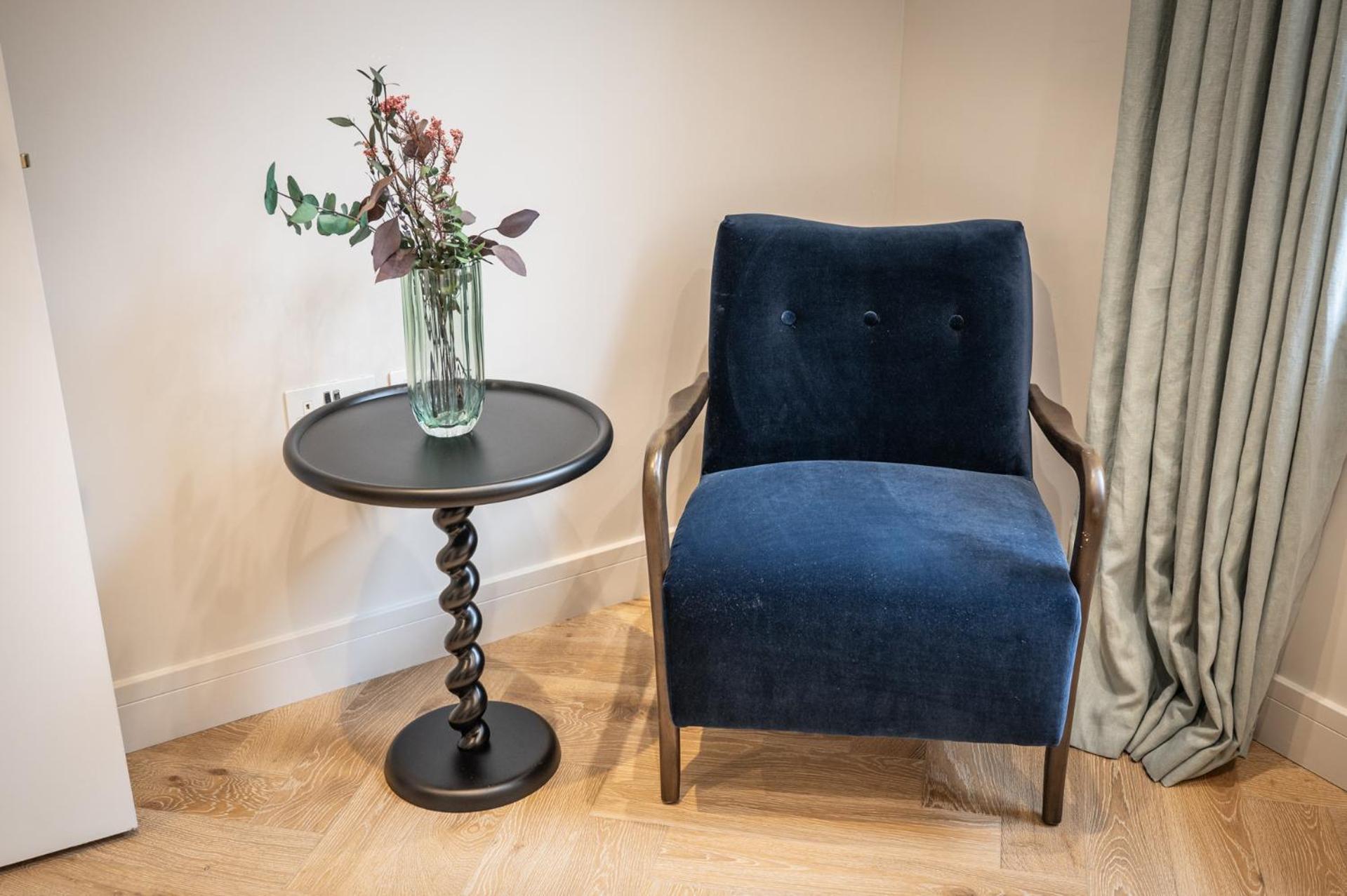 Bright, Modern One Bedroom On 1st Floor