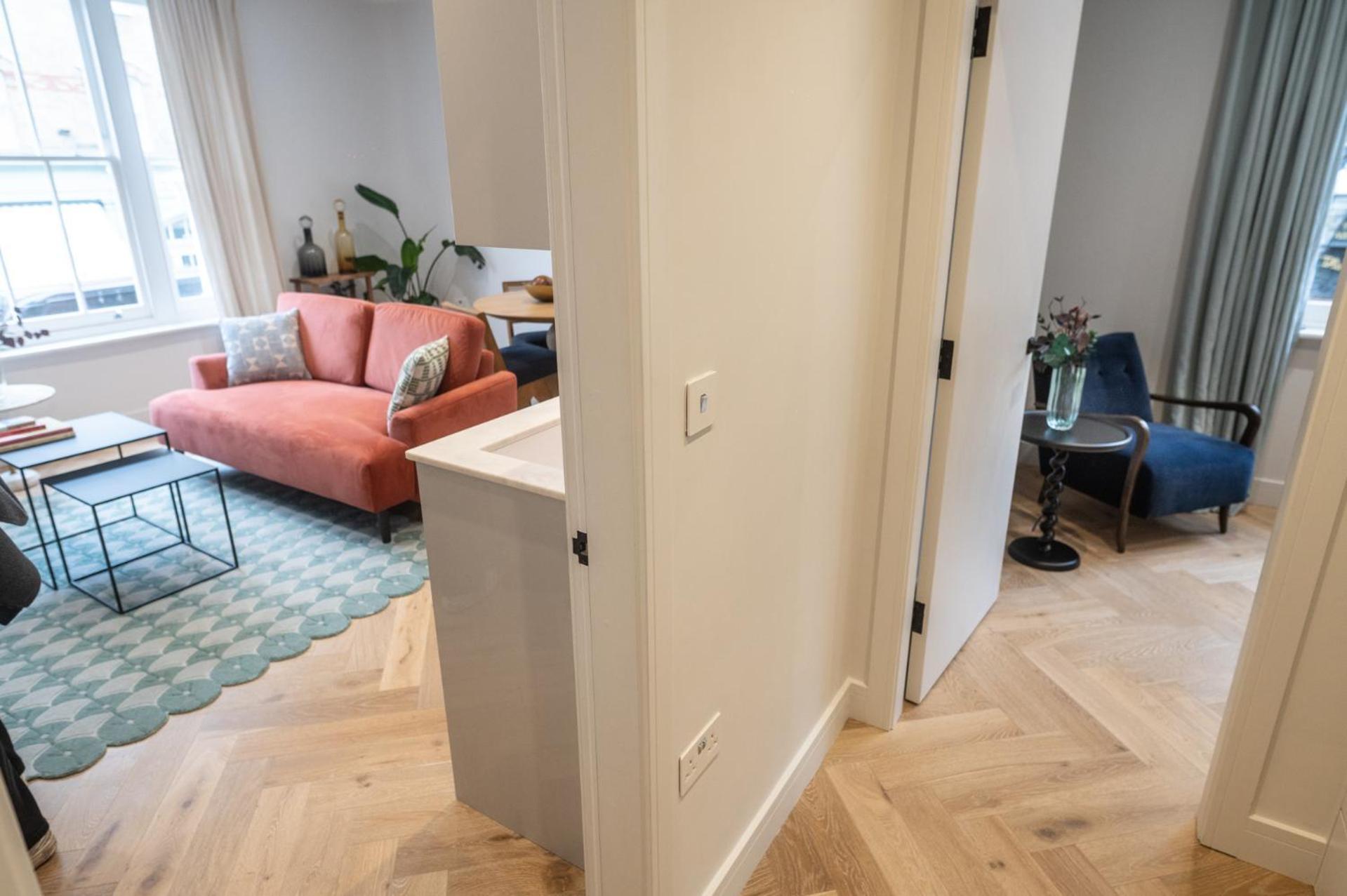 Apartment Bright, Modern One Bedroom On 1st Floor London